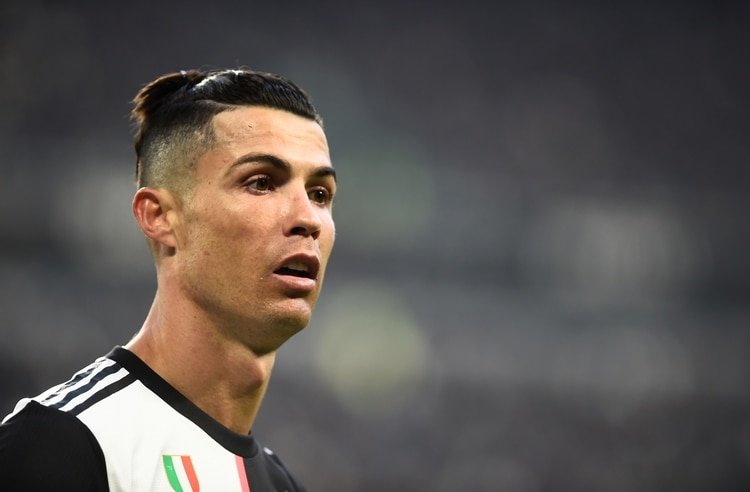 Cristiano Ronaldo utilizó su cuenta de Instagram para lanzar un mensaje sobre el coronavirus (REUTERS)