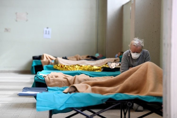Pacientes en un hospital de Brescia (Reuters)