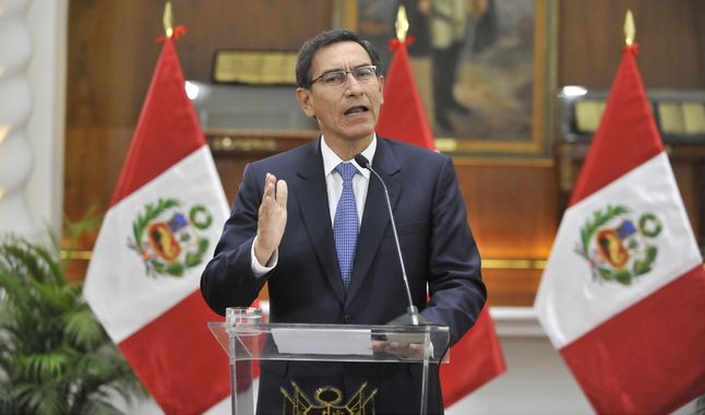 Presidente Martín Vizcarra aseguró, por otro lado, que el trabajo periodístico podrá continuar con los permisos adecuados ante el toque de queda. Foto: Presidencia.