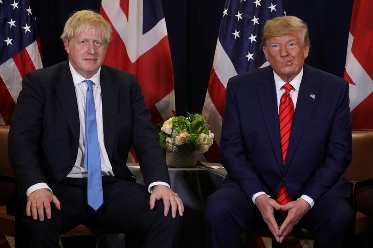 El presidente de los Estados Unidos, Donald Trump, en una reunión bilateral con el primer ministro británico, Boris Johnson en Nueva York, el 24 de septiembre de 2019 (Reuters)