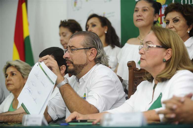 El Comité pro Santa Cruz se reunió en febrero con los líderes políticos y candidatos. Foto: JORGE IBÁÑEZ/ARCHIVO