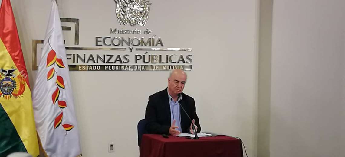 La autoridad en conferencia de prensa I Foto: Marcelo Tedesqui.