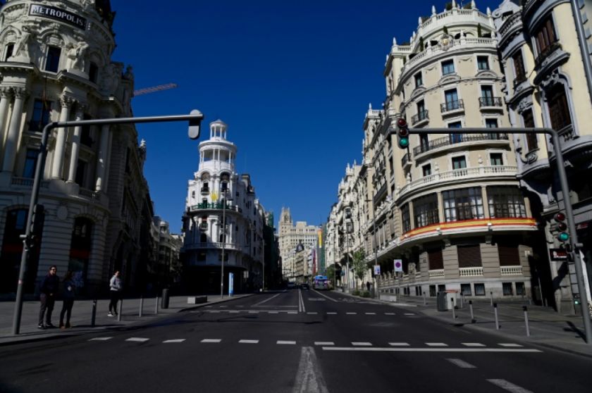 Sucrense tiene covid-19 en España y está aislado