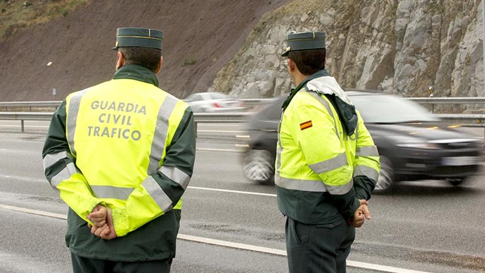 Ocho guardias civiles de Zaragoza, en cuarentena tras ser escupidos por una detenida con coronavirus
