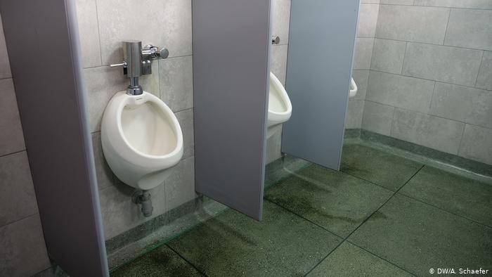 Kolumbien Bogota | Strafen für öffentliches Urinieren (DW/A. Schaefer)