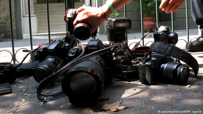 Foto simbólica de cámaras de periodistas