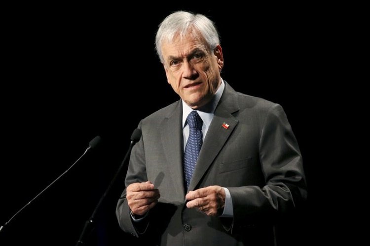 El presidente chileno Sebastián Piñera durante un discurso en Santiago, Chile, el 29 de enero de 2020. REUTERS/Edgard Garrido