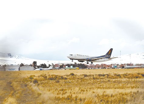 Aeronave. Un avión de BoA despega del Aeropuerto Internacional de El Alto. 