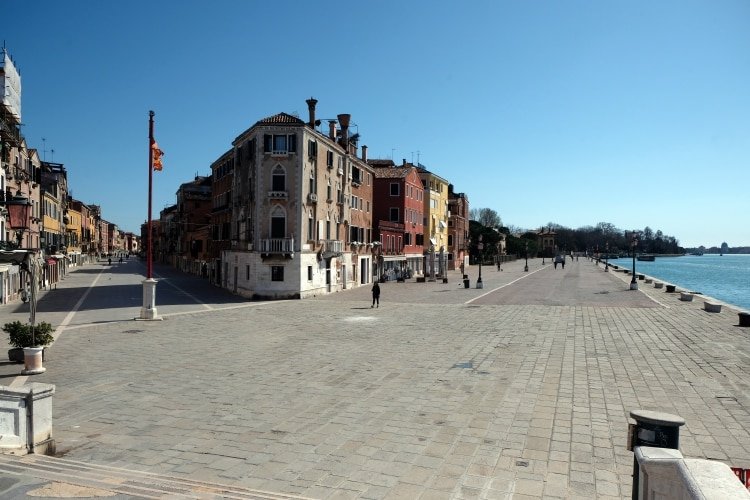 Una calle vacía en Venecia (REUTERS/Manuel Silvestri)