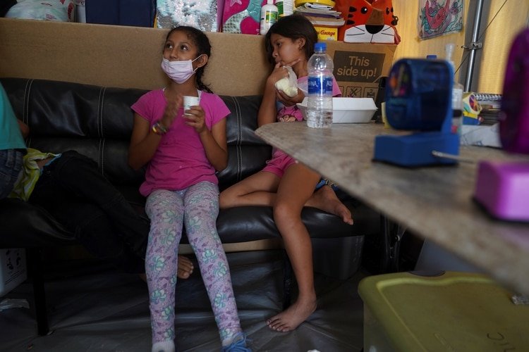 Niños emigrantes en Matamoros, Mexico March 23, 2020. REUTERS/Go Nakamura