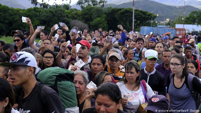 Migrantes venezolanos en la frontera colombo-venezolana. (Archivo).