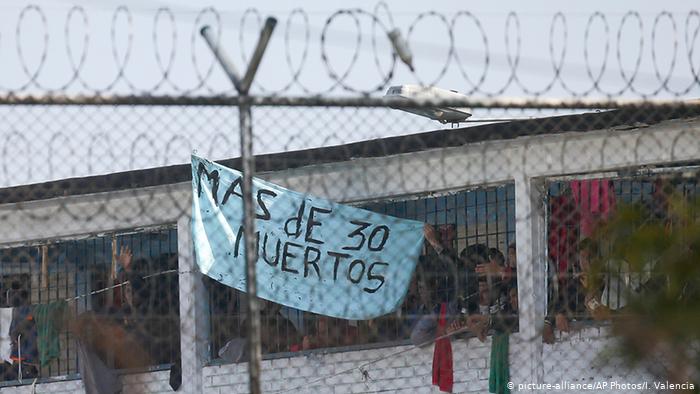 Kolumbien Bogota | Gefängnis, Ausbruchsversuch (picture-alliance/AP Photos/I. Valencia)