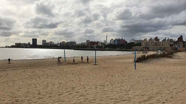 La playa de Montevideo, capital de Uruguay