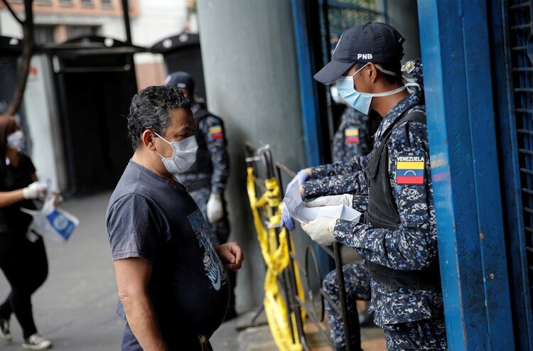 El número de contagios asciende a 107 en Venezuela (REUTERS/Manaure Quintero)