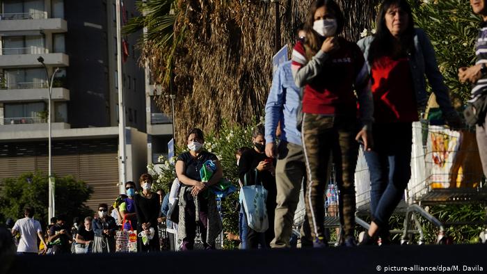 Coronakrise Chile (picture-alliance/dpa/M. Davila)