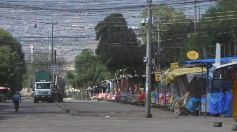 Uno de los centros de abasto de Cochabamba durante la cuarentena total. | Daniel James