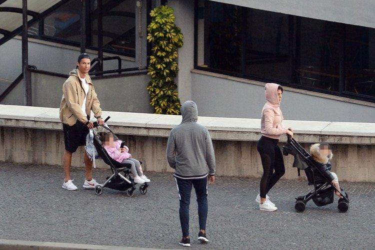 Ronaldo está en Funchal, Portugal, transitando el confinamiento social por coronavirus (Photo by HELDER SANTOS / AFP)