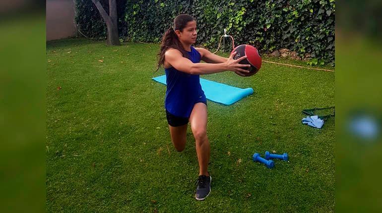 Karen Tórrez se entrena en su casa, en La Paz. | Los Tiempos