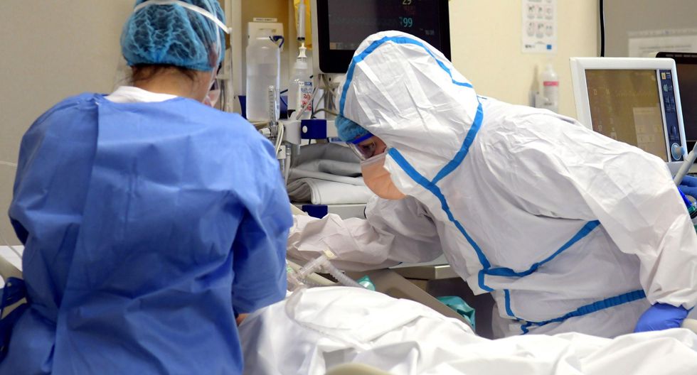 Niño de 4 años durmió junto al cadáver de su madre, una enfermera que murió por coronavirus en Georgia (EFE).