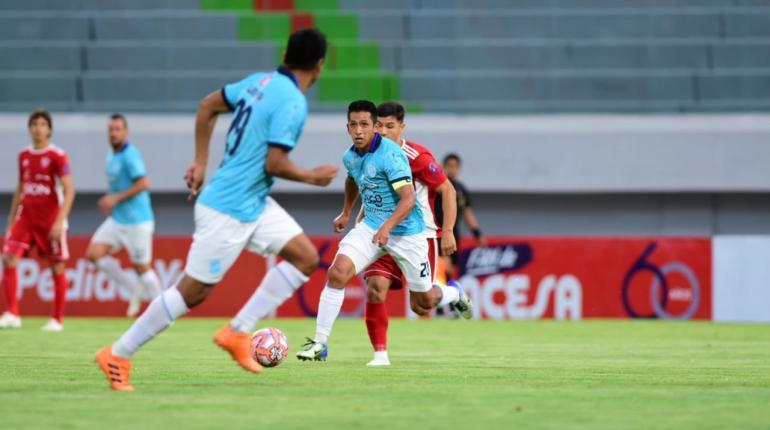 Amílcar Sánchez, de Aurora, en el partido ante Royal Pari. | Los Tiempos