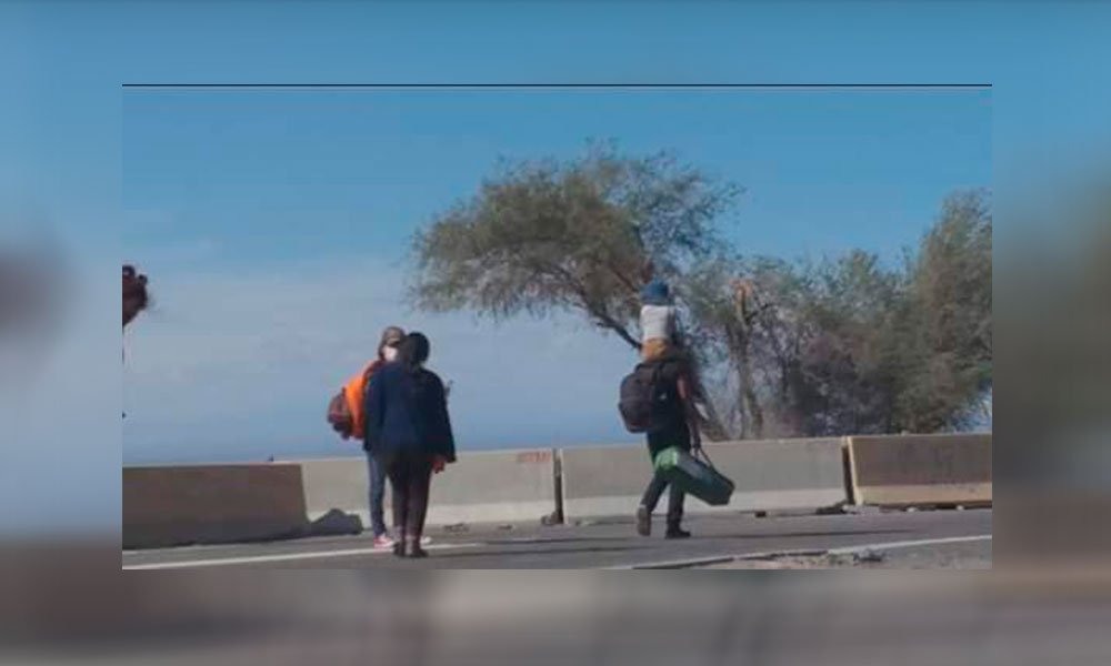 Bolivianos-en-frontera-con-Chile