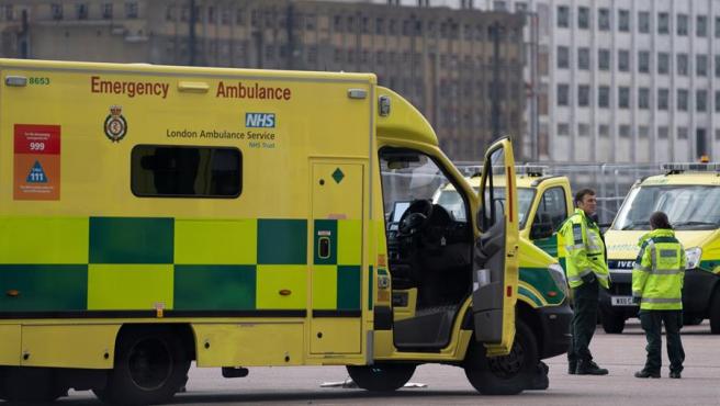 Coronavirus en Reino Unido Una ambulancia del sistema de salud británico en Londres.