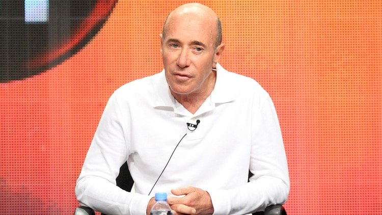 David Geffen, el magnate de la industria discográfica y del entretenimiento, tiene un patrimonio neto de USD 9.000 millones según Bloomberg.