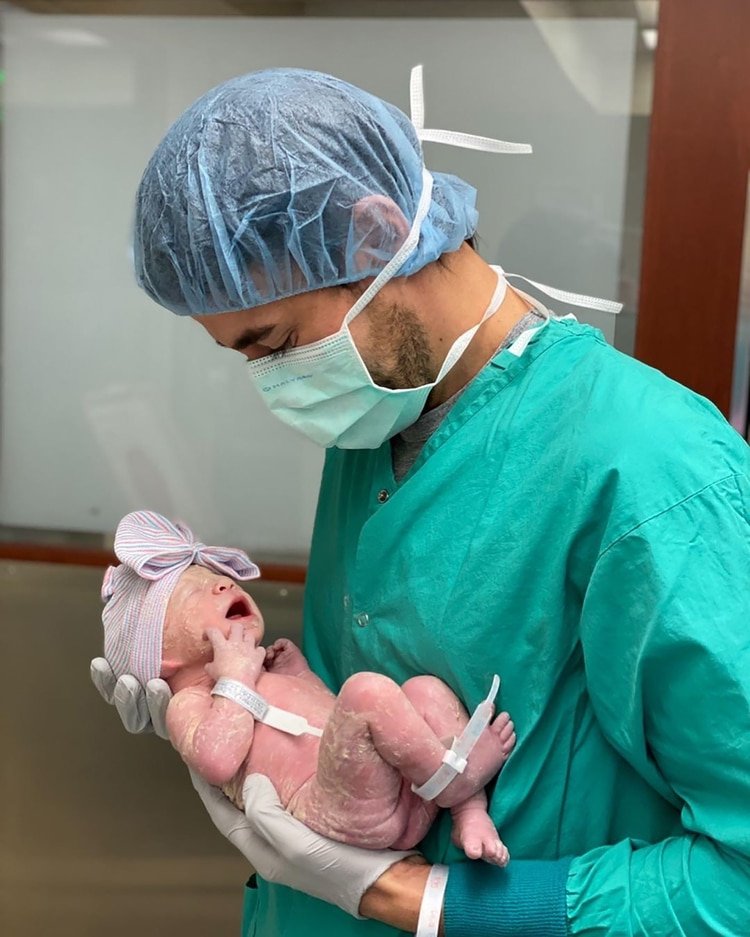 Masha el día que nació, en enero de 2020 (Foto: Instagram @Enrique iglesias)