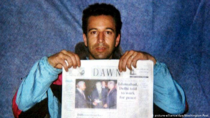 Periodista estadounindense Daniel Pearl, asesinado en Pakistán en 2002