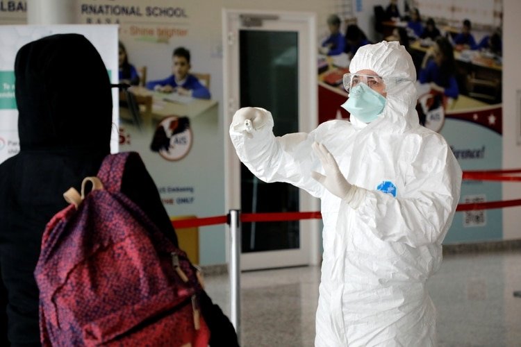 La inteligencia artificial podría simplificar mucho la clasificación de los pacientes que llegan a un hospital con síntomas de neumonía. (REUTERS/Florion Goga)
