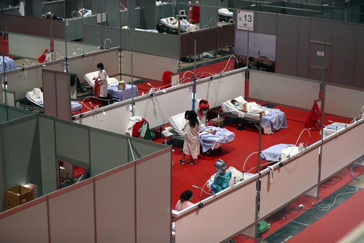 Vista general del hospital de campaña levantado dentro del centro de conferencias de IFEMA (REUTERS/Sergio Pérez)