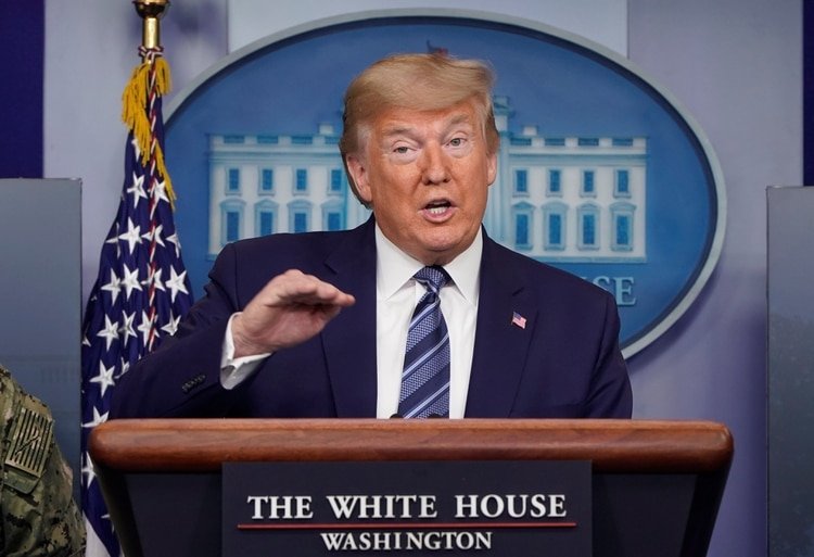 U.S. President Donald Trump speaks about the novel coronavirus disease (COVID-19) outbreak during the daily coronavirus task force briefing at the White House in Washington, U.S., April 5, 2020. REUTERS/Joshua Roberts