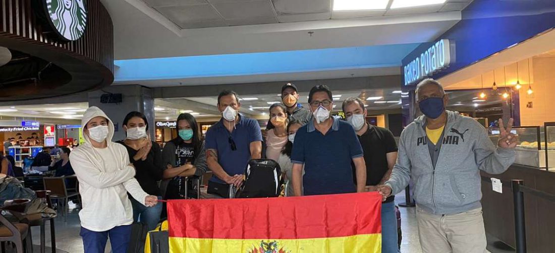 Bolivianos varados en Brasil. Foto: Dimitri Mileta