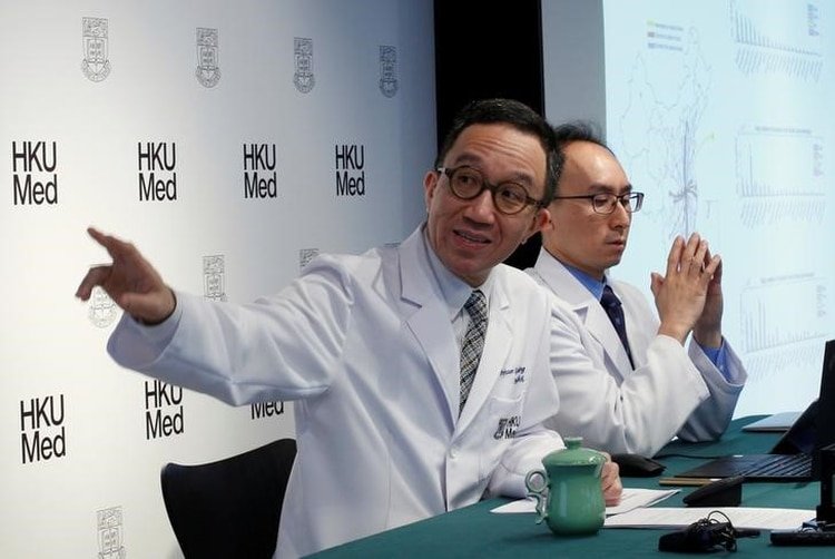 Gabriel Leung, profesor de Salud Pública de la Escuela de Medicina de la Universidad de Hong Kong, se refiere a los contagios de la nueva cepa de coronavirus aparecida en Wuhan. Era el 21 de enero y el académico ya advertía sobre las consecuencias del brote (Reuters)