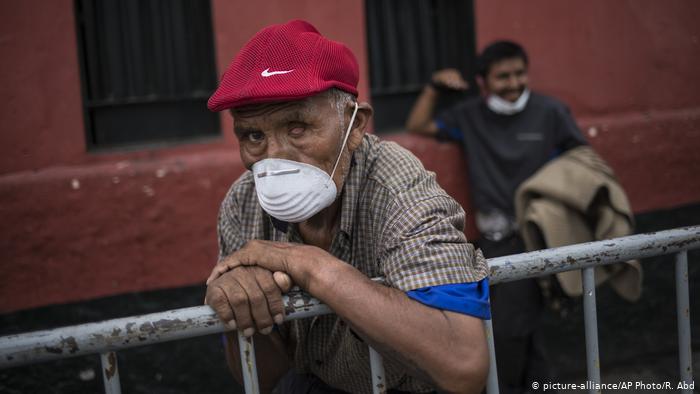 Peru Lima Coronavirus (picture-alliance/AP Photo/R. Abd)