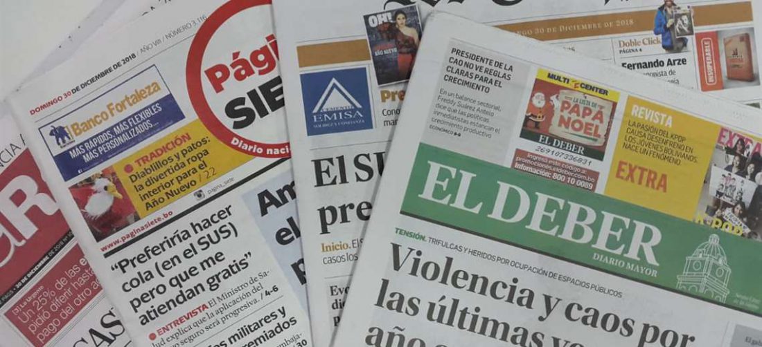 Pese a que los diarios del país suspendieron su circulación por la cuarentena, continúan informando en sus plataformas digitales. 