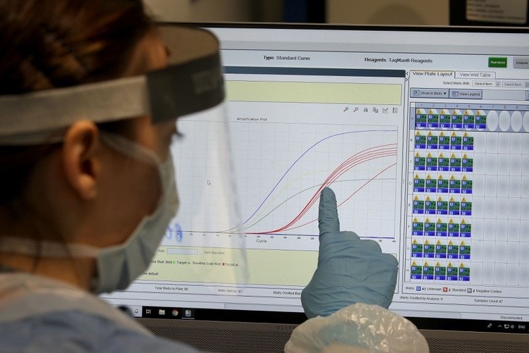 El científico militar Isaac Ben-Israel asegura que el crecimiento de nuevos casos de coronavirus no es exponencial (Andrew Milligan/Pool via REUTERS)