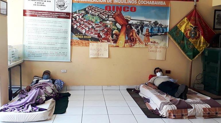 La huelga de hambre de los inquilinos el pasado viernes. | Los Tiempos