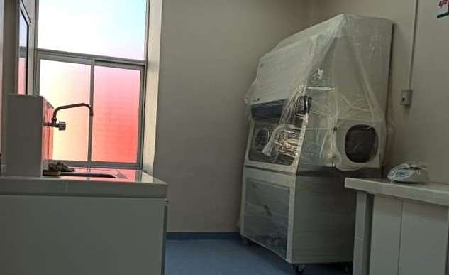 Laboratorio para análisis de muestras de Covid-19 en Tarija