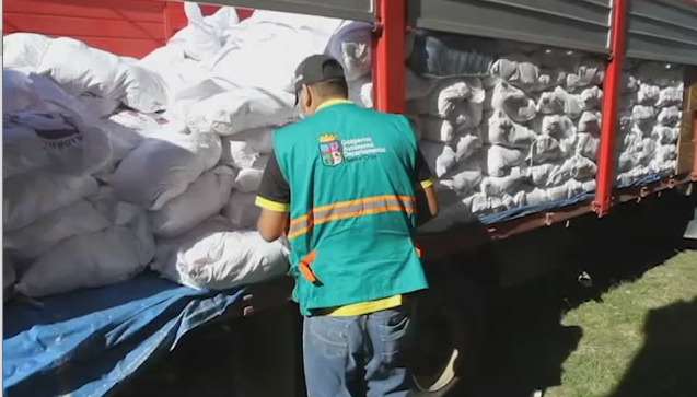 Entrega de alimentos en Vallegrande 