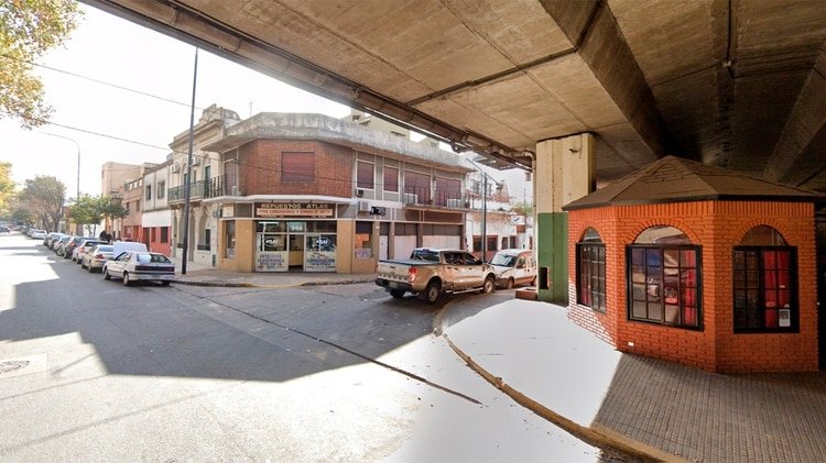 El hecho ocurrió en la esquina de Pedernera e Ignacio Rodríguez, en pleno barrio de Flores