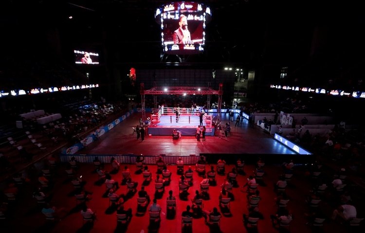 Una pelea de boxeo en el Polideportivo Alexis Argüello de Managua, Nicaragua, el 25 de abril de 2020 (REUTERS/Oswaldo Rivas)