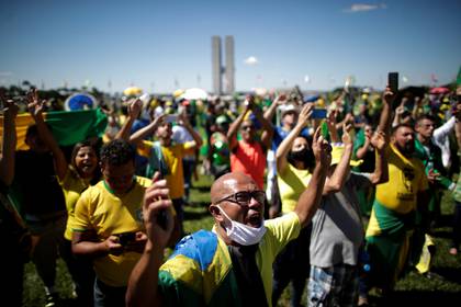 Los seguidores de Bolsonaro se manfiestaron en contra del Congreso, de la Corte Suprema y del ex ministro Sergio Moro (REUTERS/Ueslei Marcelino)
