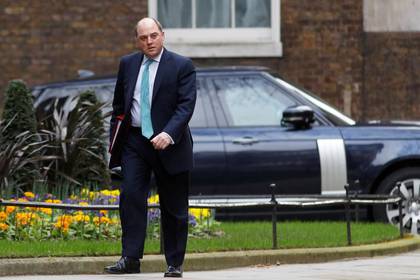 FOTO DE ARCHIVO: El secretario de Defensa británico, Ben Wallace, llega a la reunión semanal del gabinete en Downing Street en Londres, Reino Unido, el 11 de marzo de 2020. REUTERS/Peter Nicholls