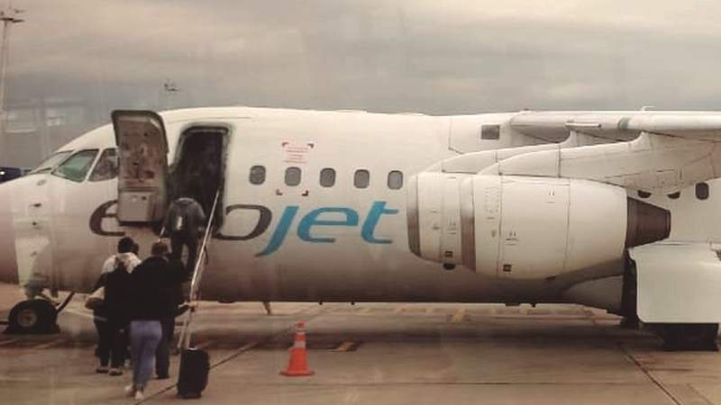 Repatriados deben pagar unos 800 dólares para volver al país