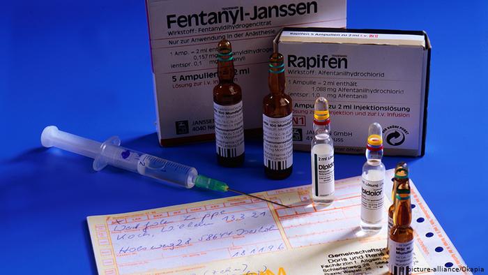 Deutschland Medizin Medikament Schmerzmittel Morphin und Fentanyl (picture-alliance/Okapia)