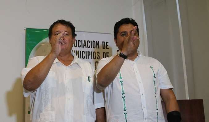 Salces y Barbery presiden Amdecruz