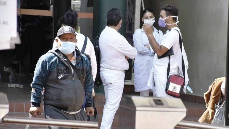 Médicos de Santa Cruz advierten quiebre del sistema de salud, piden acciones inmediatas  