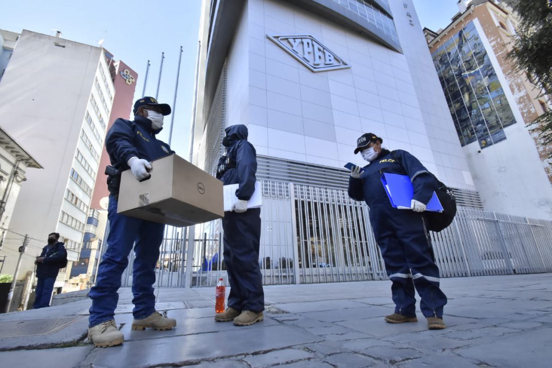 La Fiscalía allana oficinas de YPFB y secuestra documentación por ...