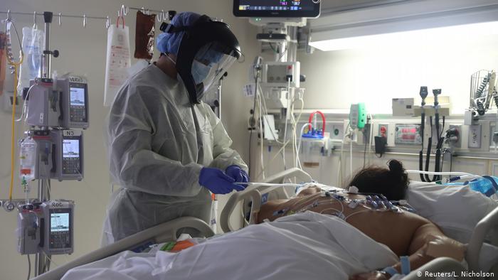 Varios países en América Latina empiezan a sentir la sobrecarga de la epidemia. 